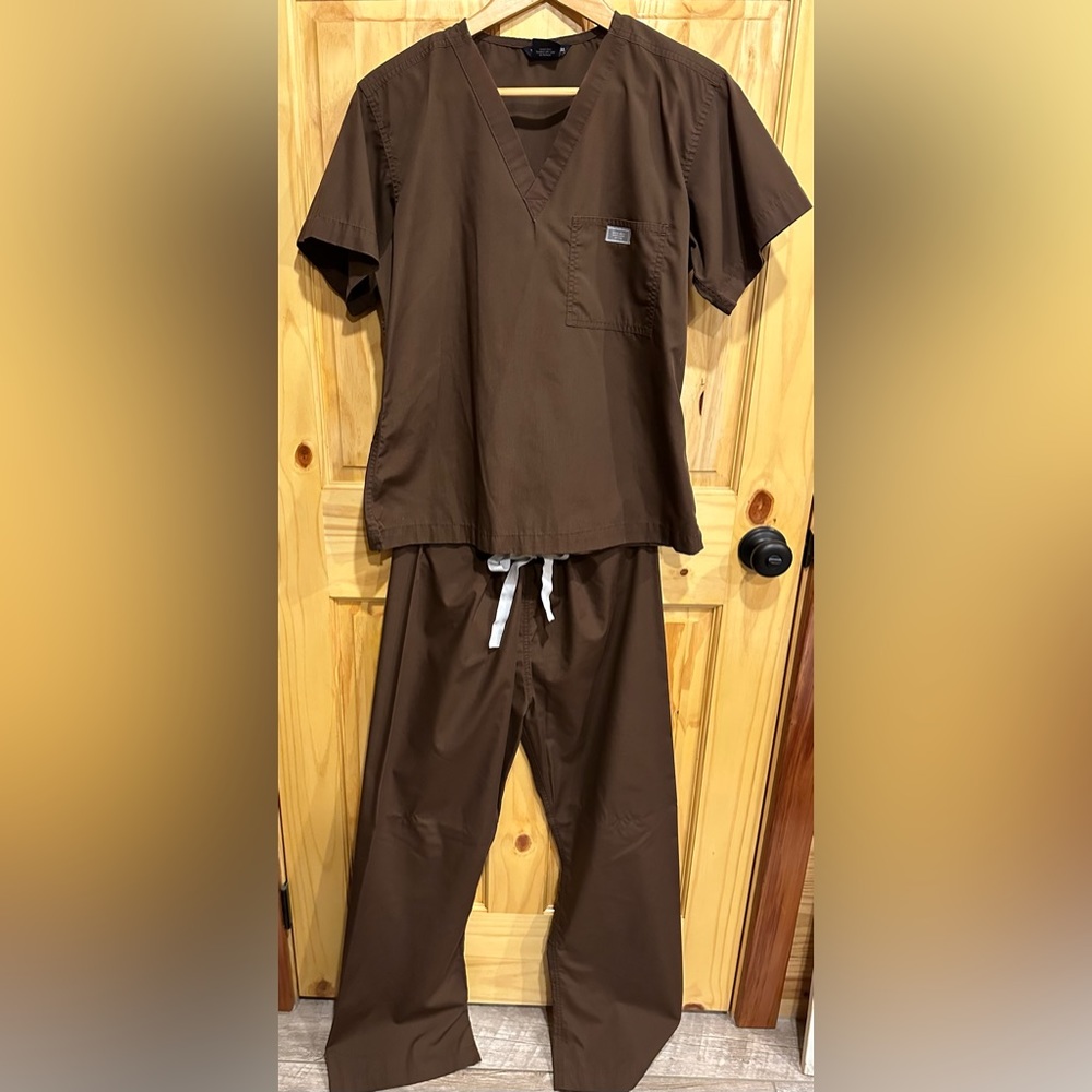 Blue Sky scrubs set size med.